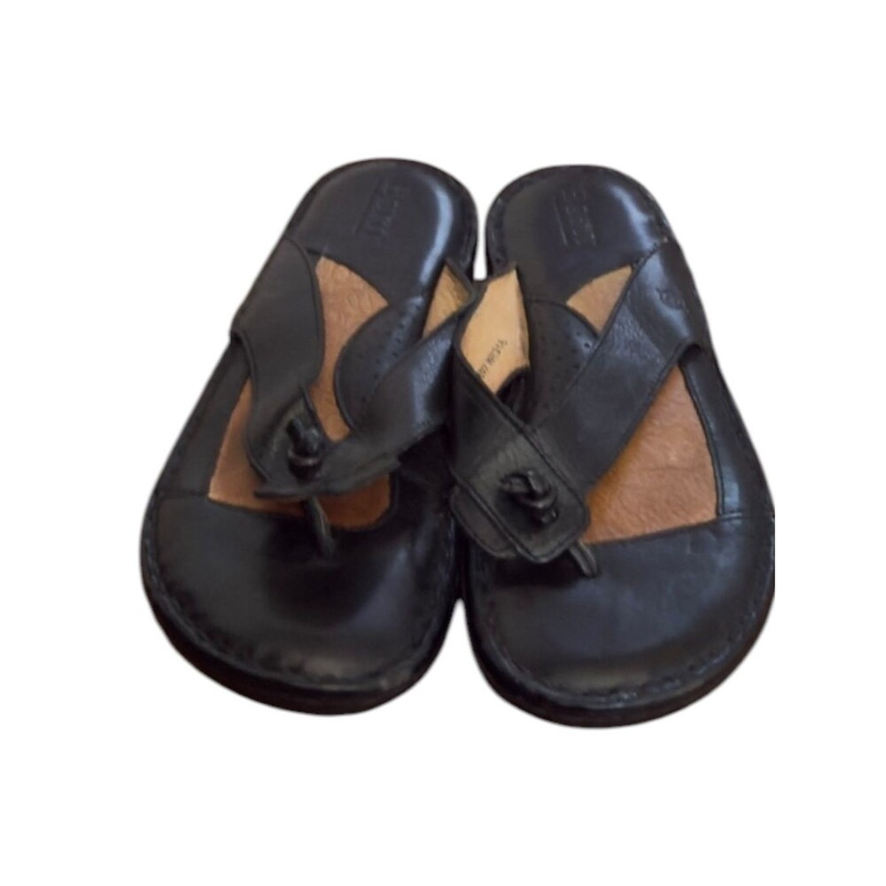 Born Black Leather Thong Sandals Strappy Flip Flops. 7.